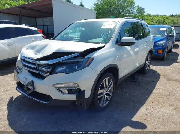 5FNYF6H95JB001137 2018 HONDA PILOT - Image 2