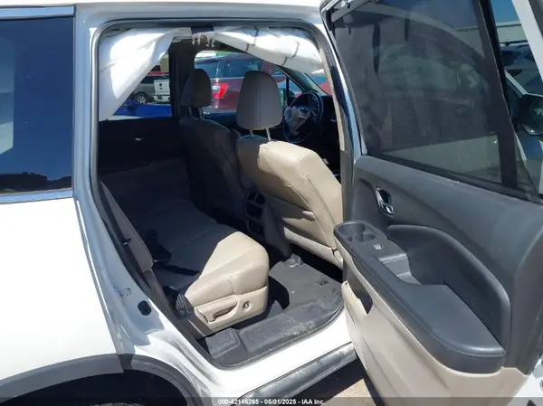 5FNYF6H95JB001137 2018 HONDA PILOT - Image 8