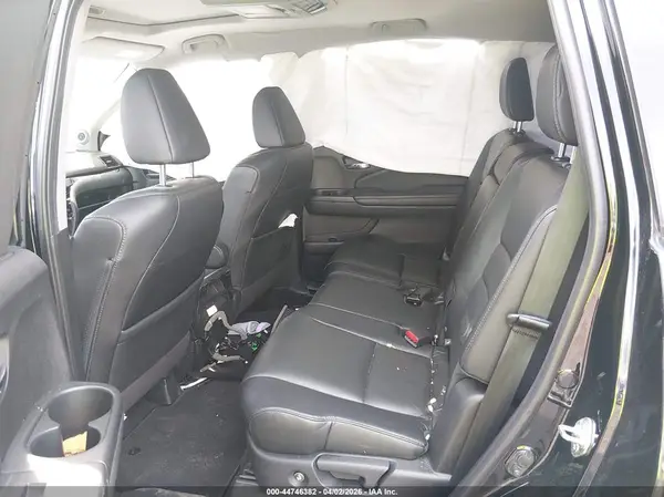 5FNYF6H95JB003793 2018 HONDA PILOT - Image 8