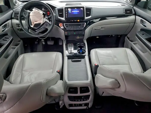 5FNYF6H95JB026796 2018 HONDA PILOT - Image 8