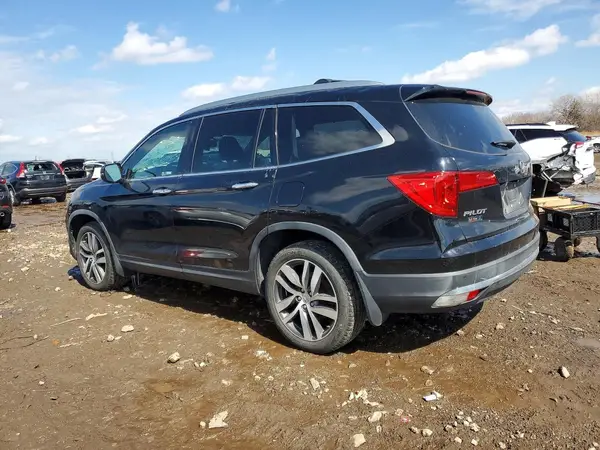 5FNYF6H95JB051326 2018 HONDA PILOT - Image 2
