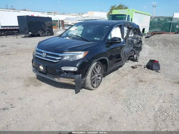 5FNYF6H95JB052993 2018 HONDA PILOT - Image 2