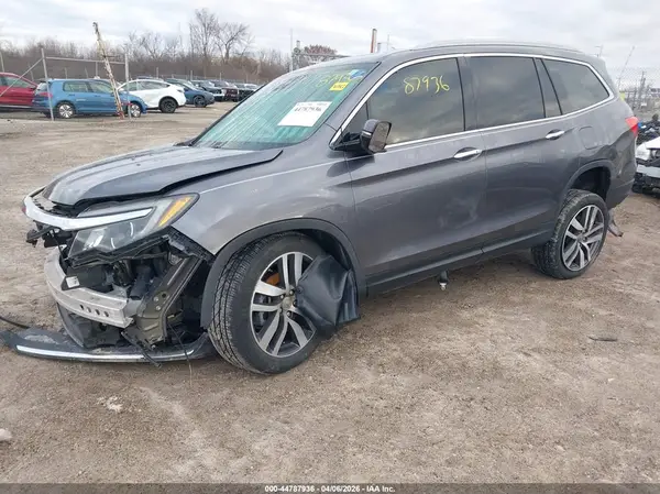 5FNYF6H95JB056252 2018 HONDA PILOT - Image 2
