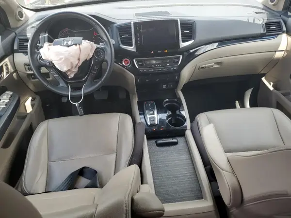 5FNYF6H95JB068479 2018 HONDA PILOT - Image 8