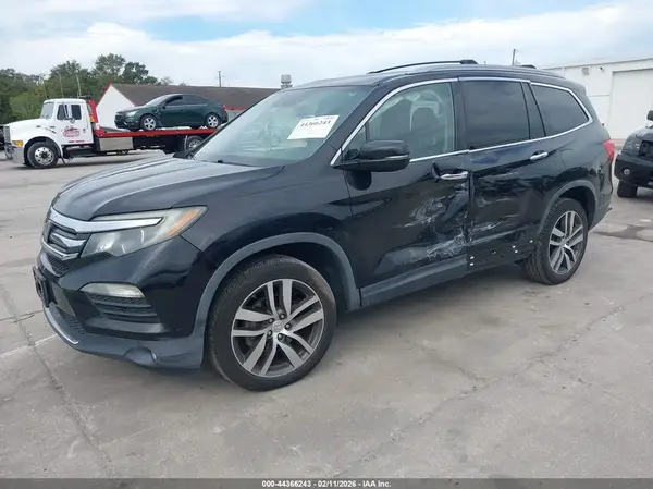 5FNYF6H96HB002761 2017 HONDA PILOT - Image 2