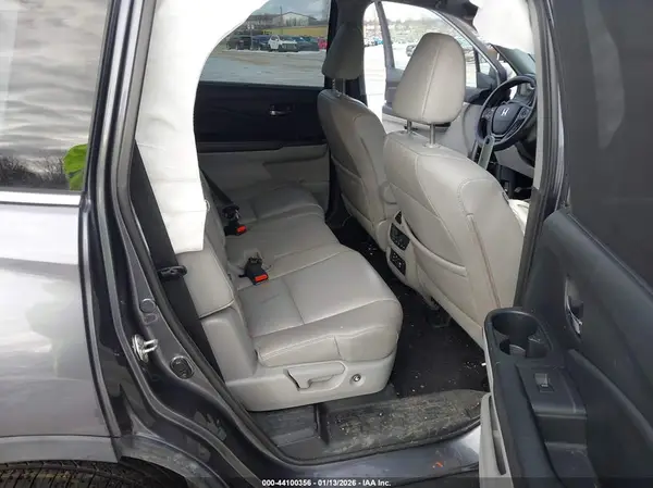 5FNYF6H96HB003831 2017 HONDA PILOT - Image 8