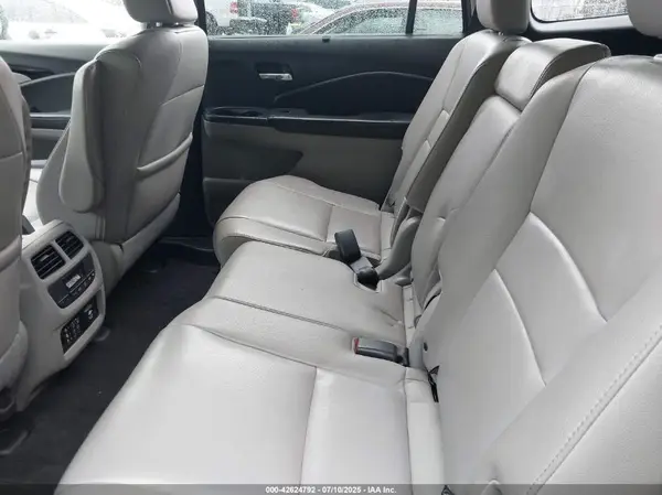 5FNYF6H96HB004168 2017 HONDA PILOT - Image 8