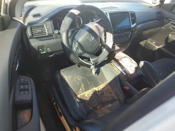 5FNYF6H96HB004705 2017 HONDA PILOT - Image 8