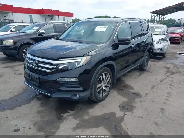5FNYF6H96HB009726 2017 HONDA PILOT - Image 2
