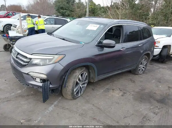 5FNYF6H96HB013873 2017 HONDA PILOT - Image 2