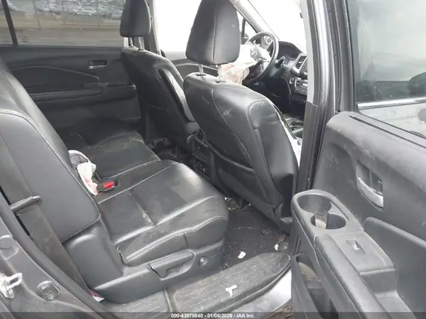 5FNYF6H96HB013873 2017 HONDA PILOT - Image 8