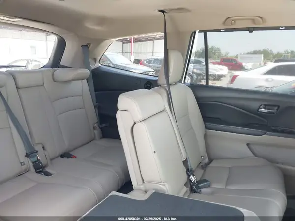 5FNYF6H96HB028339 2017 HONDA PILOT - Image 8