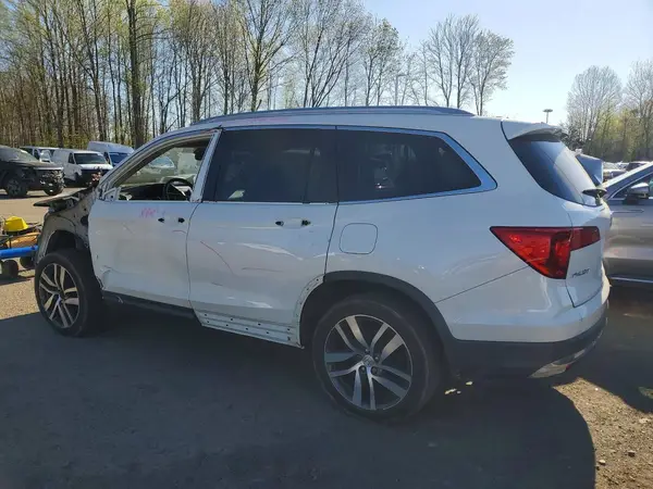 5FNYF6H96HB060644 2017 HONDA PILOT - Image 2