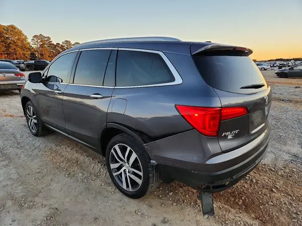 5FNYF6H96HB068131 2017 HONDA PILOT - Image 2