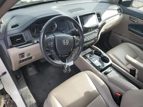 5FNYF6H96HB072678 2017 HONDA PILOT - Image 8