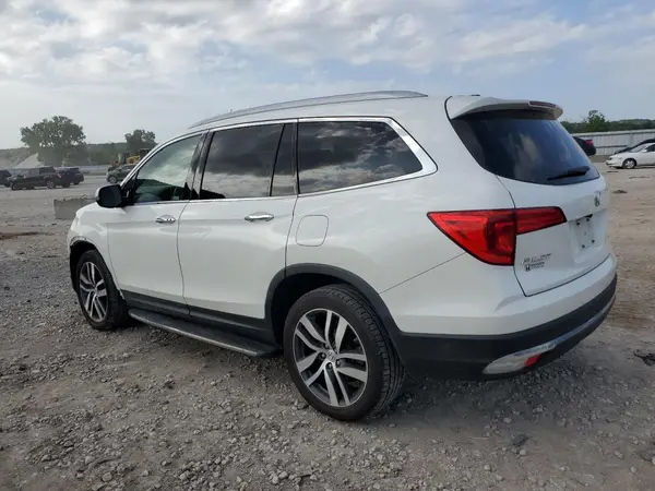 5FNYF6H96JB000465 2018 HONDA PILOT - Image 2