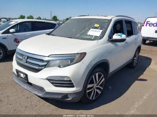 5FNYF6H96JB042005 2018 HONDA PILOT - Image 2