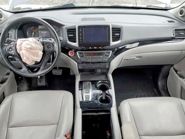 5FNYF6H96JB043641 2018 HONDA PILOT - Image 8