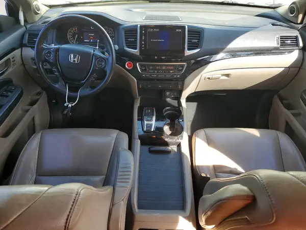 5FNYF6H96JB043803 2018 HONDA PILOT - Image 8