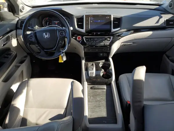 5FNYF6H96JB051433 2018 HONDA PILOT - Image 8