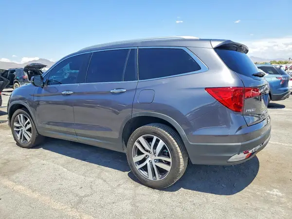 5FNYF6H96JB051772 2018 HONDA PILOT - Image 2