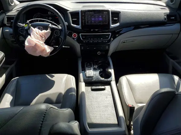 5FNYF6H96JB064215 2018 HONDA PILOT - Image 8