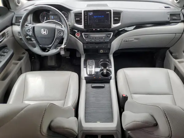 5FNYF6H96JB067907 2018 HONDA PILOT - Image 8