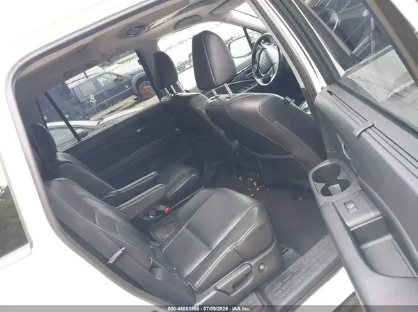 5FNYF6H96JB502506 2018 HONDA PILOT - Image 8