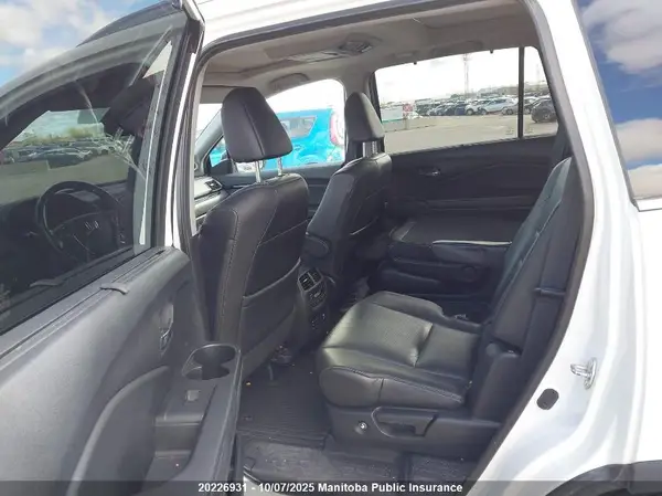 5FNYF6H96JB503090 2018 HONDA PILOT - Image 8