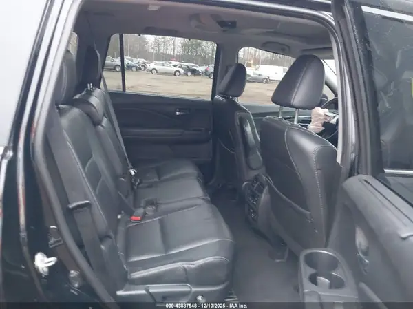 5FNYF6H96KB005697 2019 HONDA PILOT - Image 8