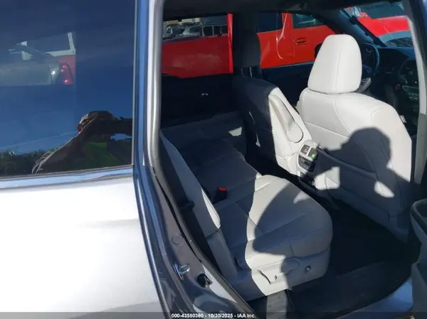 5FNYF6H96KB033547 2019 HONDA PILOT - Image 8
