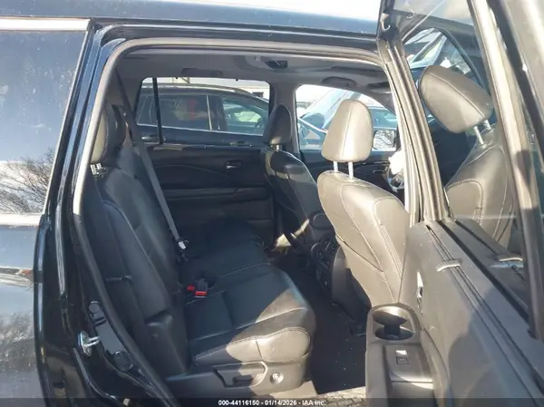 5FNYF6H96KB067052 2019 HONDA PILOT - Image 8
