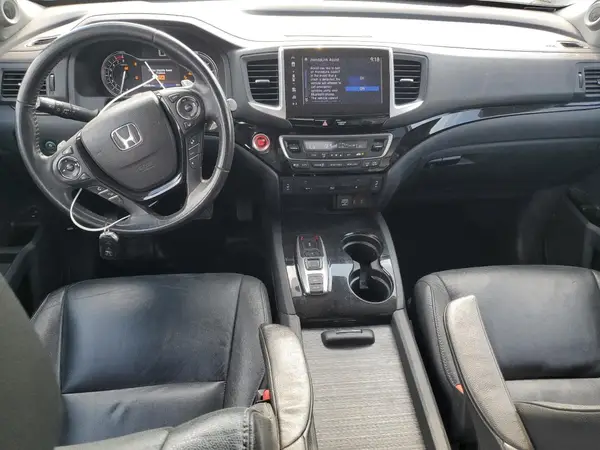 5FNYF6H97HB004759 2017 HONDA PILOT - Image 8