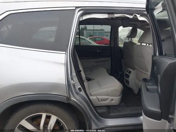 5FNYF6H97HB006334 2017 HONDA PILOT - Image 8