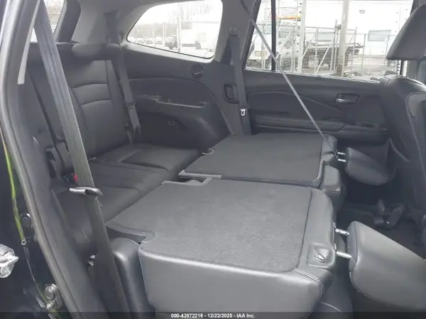 5FNYF6H97HB008763 2017 HONDA PILOT - Image 8
