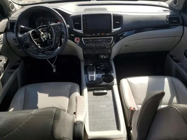 5FNYF6H97HB015227 2017 HONDA PILOT - Image 8