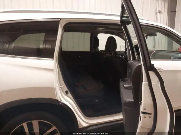 5FNYF6H97HB032867 2017 HONDA PILOT - Image 8