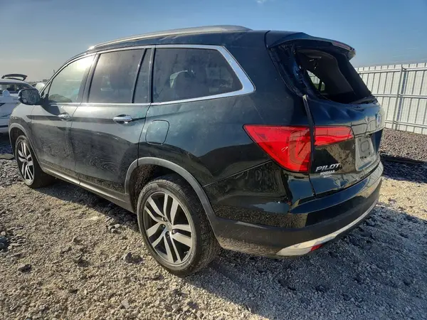 5FNYF6H97HB057302 2017 HONDA PILOT - Image 2