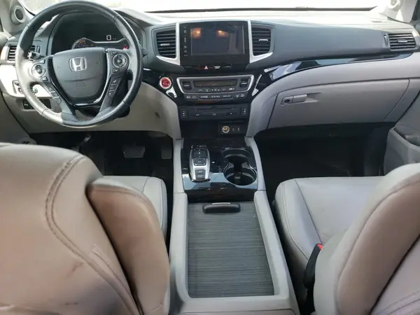 5FNYF6H97HB060197 2017 HONDA PILOT - Image 8