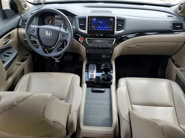 5FNYF6H97HB073516 2017 HONDA PILOT - Image 8