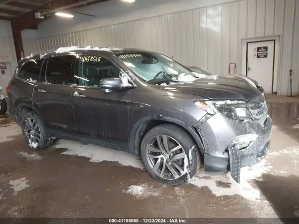 5FNYF6H97HB075881 2017 HONDA PILOT - Image 1