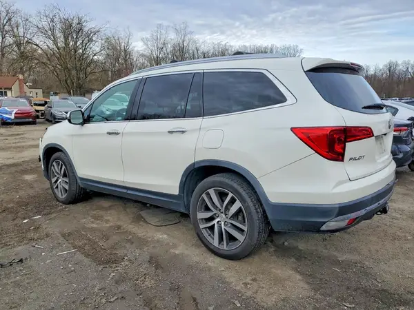 5FNYF6H97HB092485 2017 HONDA PILOT - Image 2