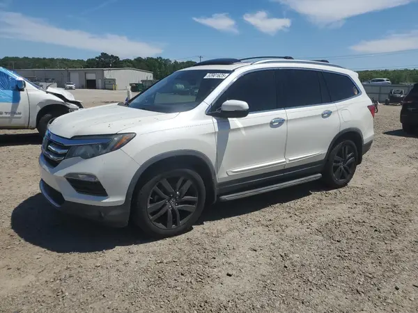 5FNYF6H97HB102965 2017 HONDA PILOT - Image 1