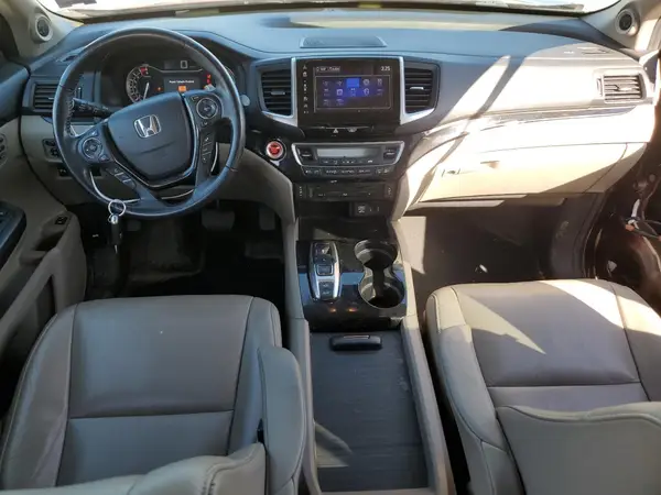 5FNYF6H97JB032440 2018 HONDA PILOT - Image 8