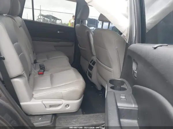 5FNYF6H97JB044524 2018 HONDA PILOT - Image 8