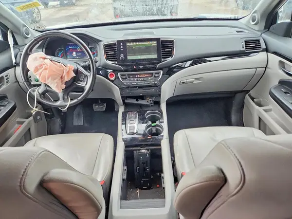 5FNYF6H97KB024016 2019 HONDA PILOT - Image 8