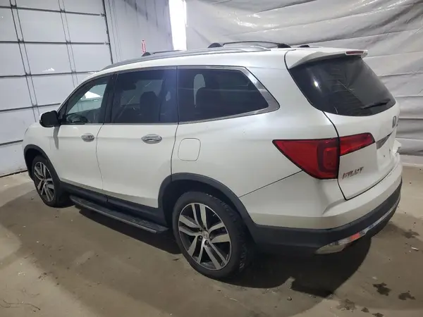 5FNYF6H98HB000509 2017 HONDA PILOT - Image 2