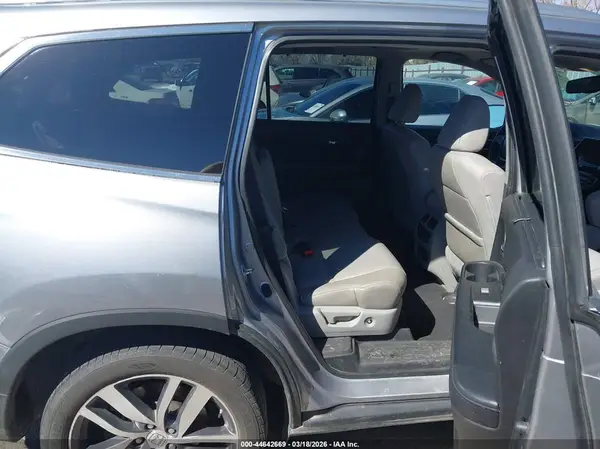 5FNYF6H98HB003460 2017 HONDA PILOT - Image 8