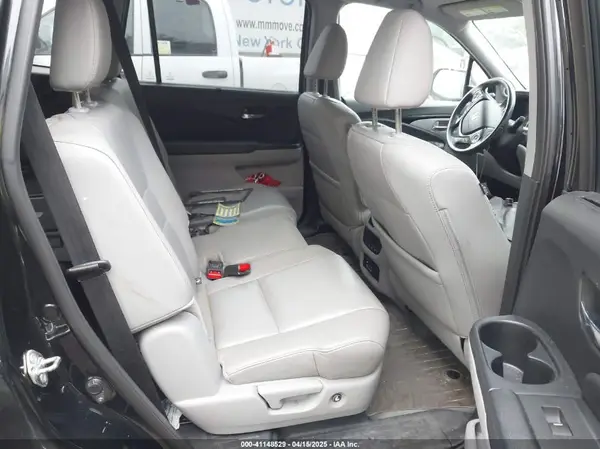 5FNYF6H98HB004169 2017 HONDA PILOT - Image 8