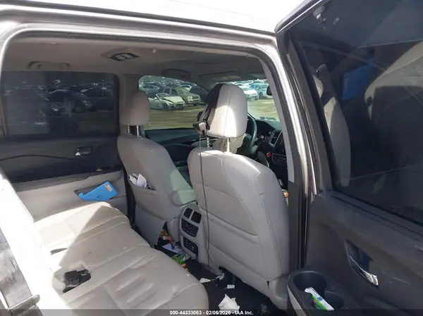 5FNYF6H98HB007508 2017 HONDA PILOT - Image 8